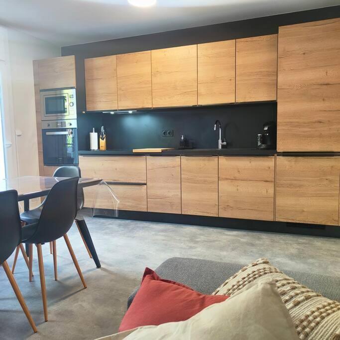 Entre Ville Et Vignes 5 Min Zenith Grande Halle Auvergne Romagnat 외부 사진